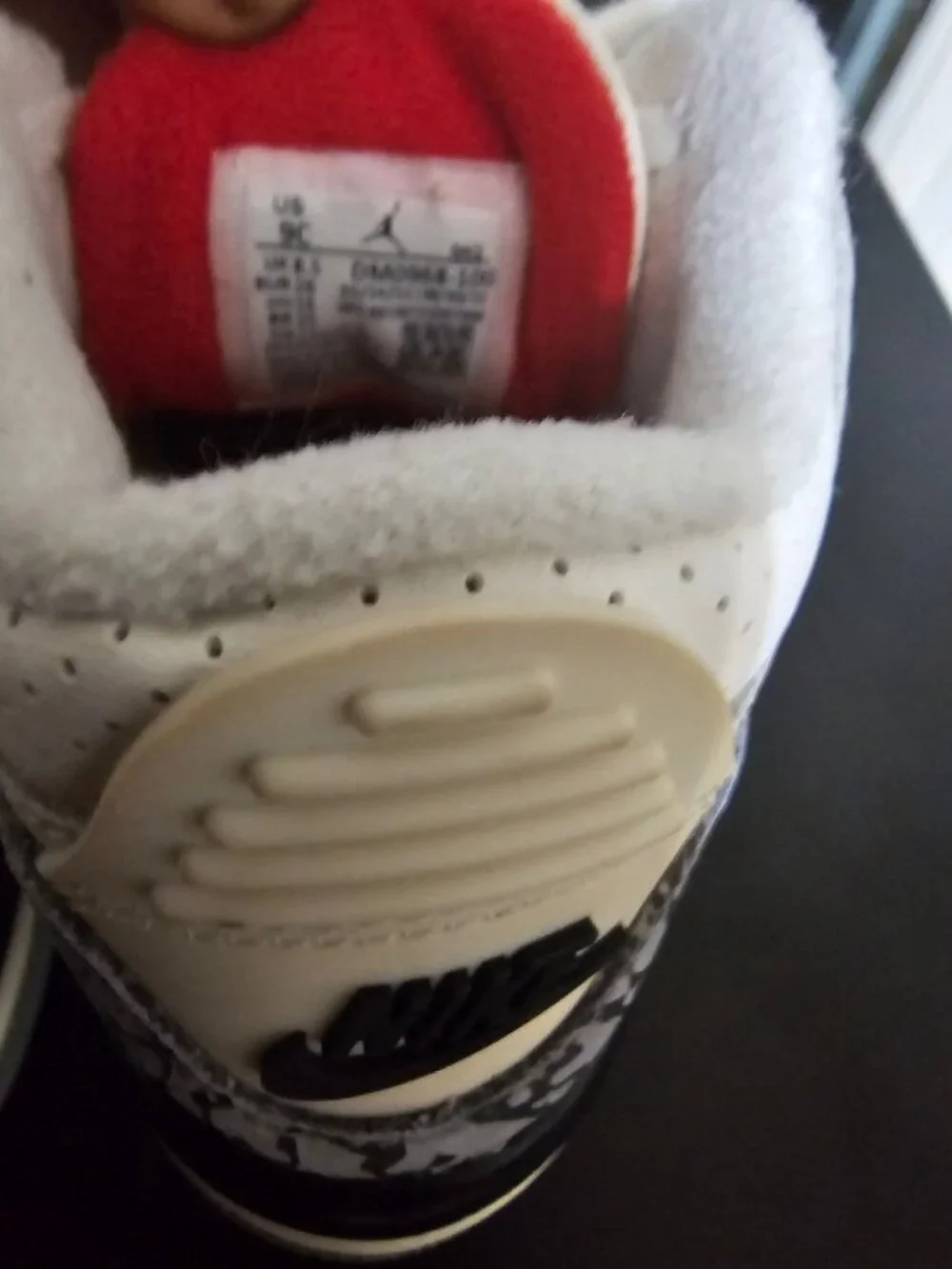 Air Jordan 3 Retro toddler Size 9C